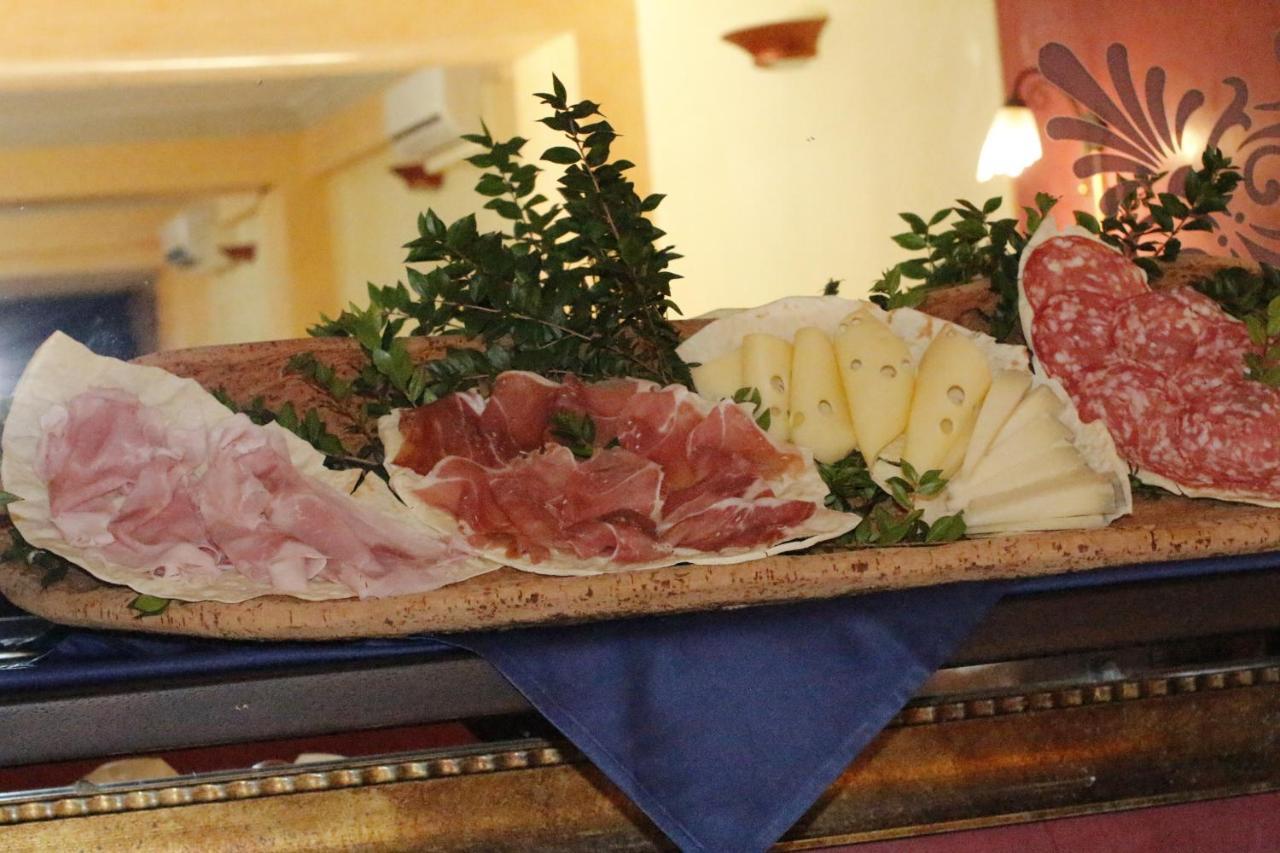 Hotel Costa Antiga カステルサルド エクステリア 写真