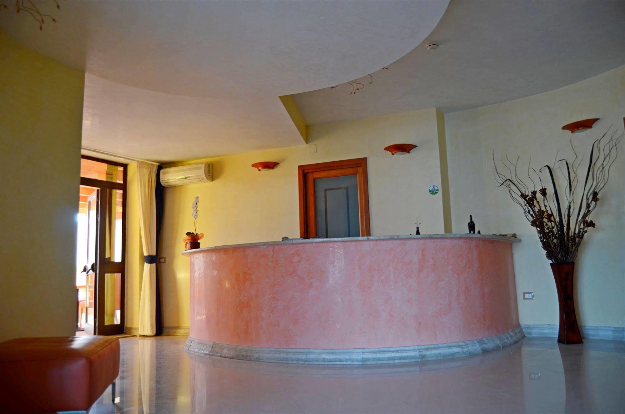 Hotel Costa Antiga カステルサルド エクステリア 写真